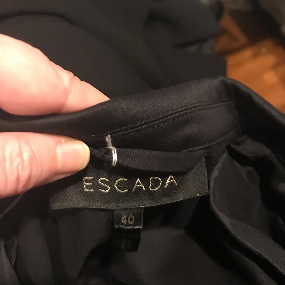 Escada blazer size 40 NWOT